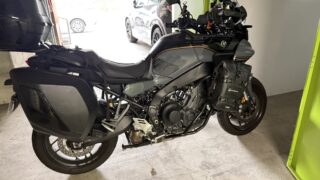 エンジンガードバック取付